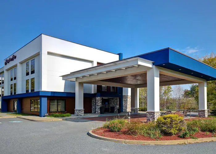 Dog Friendly Hotels in White River Junction