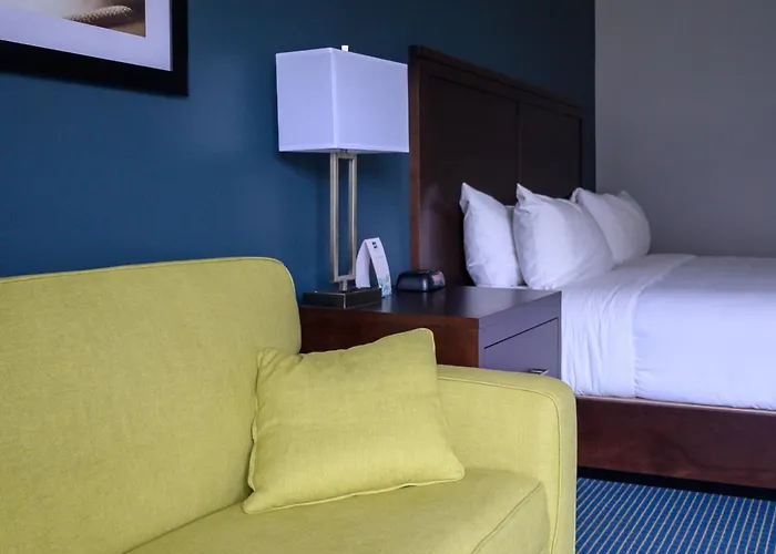 Dog Friendly Hotels in Sarnia