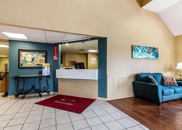 Dog Friendly Hotels in Dickson