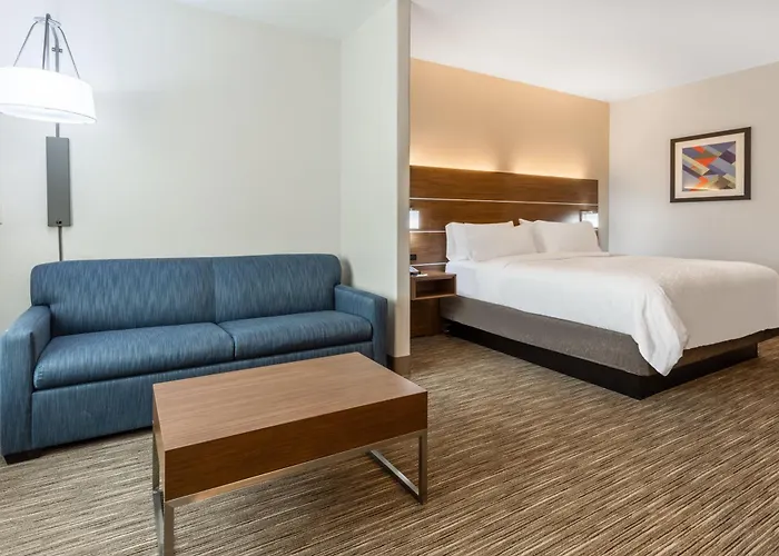 Dog Friendly Hotels in Kearney