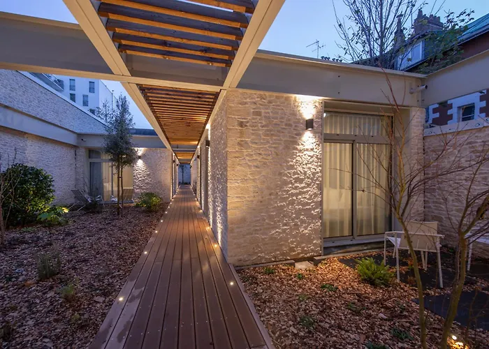 Dog Friendly Hotels in Nantes