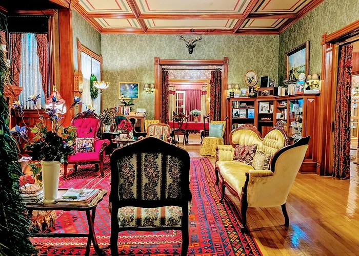 Dog Friendly Hotels in Winona