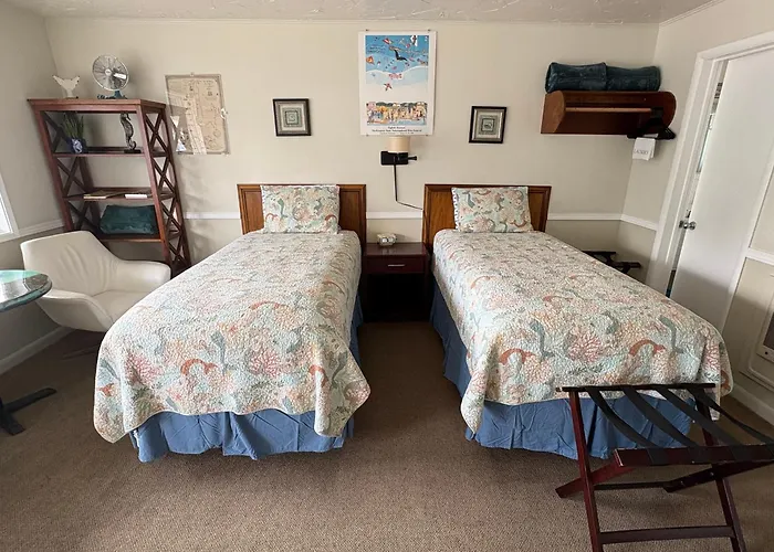 Dog Friendly Hotels in Long Beach