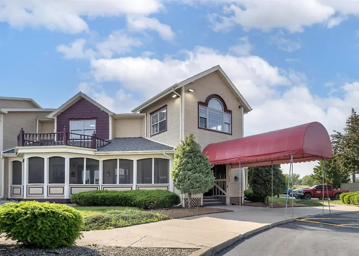 Dog Friendly Hotels in Auburn