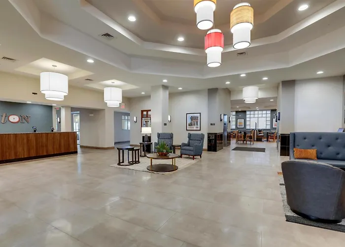 Dog Friendly Hotels in Dayton