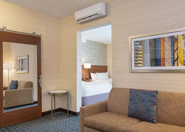 Dog Friendly Hotels in El Segundo