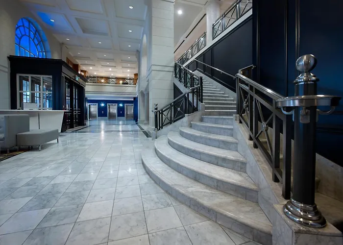 Dog Friendly Hotels in Toronto