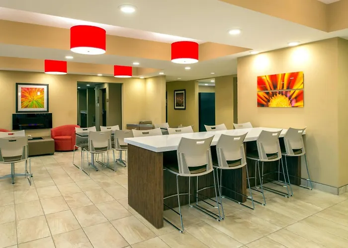 Dog Friendly Hotels in Red Deer