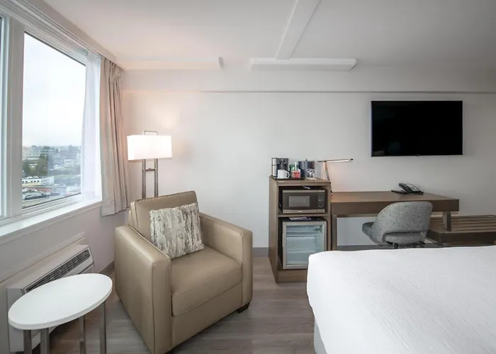 Dog Friendly Hotels in Nanaimo