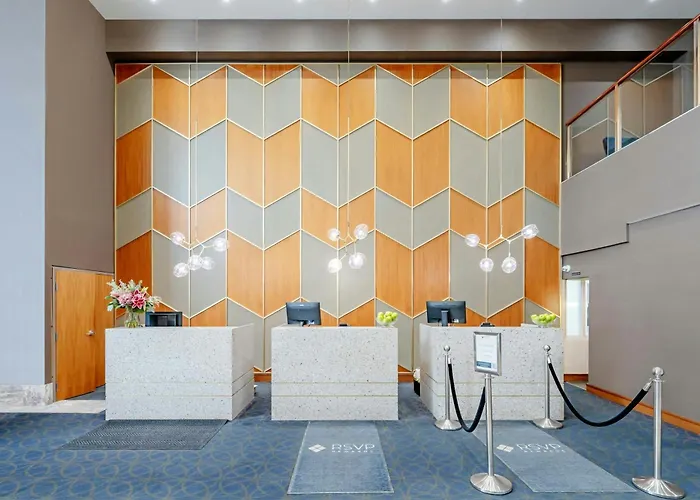 Dog Friendly Hotels in Mississauga