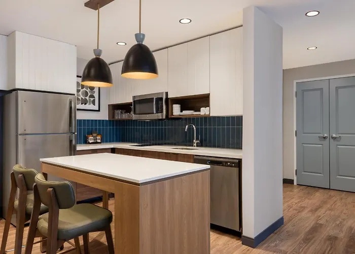Dog Friendly Hotels in Kincardine