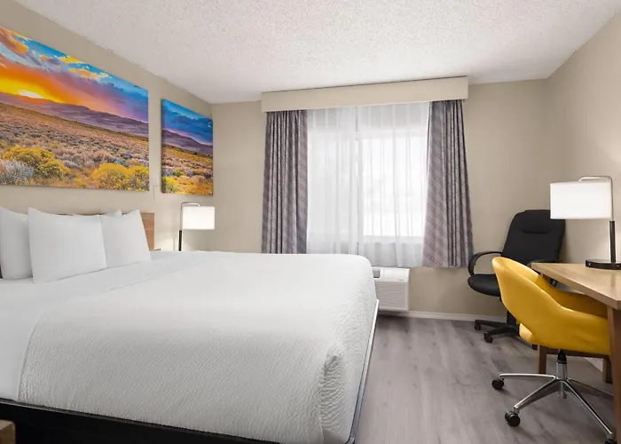 Dog Friendly Hotels in Albuquerque