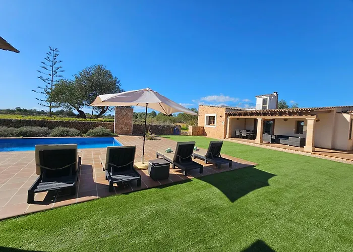 Dog Friendly Hotels in Llucmajor (Mallorca)